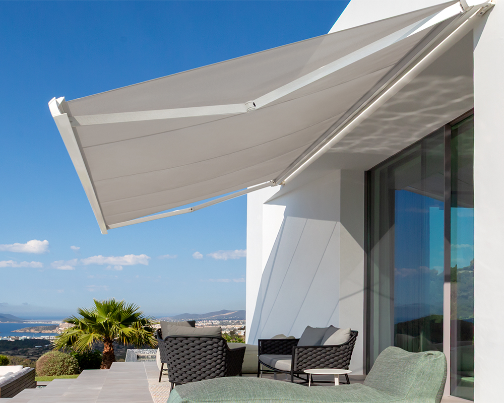 Toldo Kiara, la solución que ofrece diseño, amplitud y confort 
