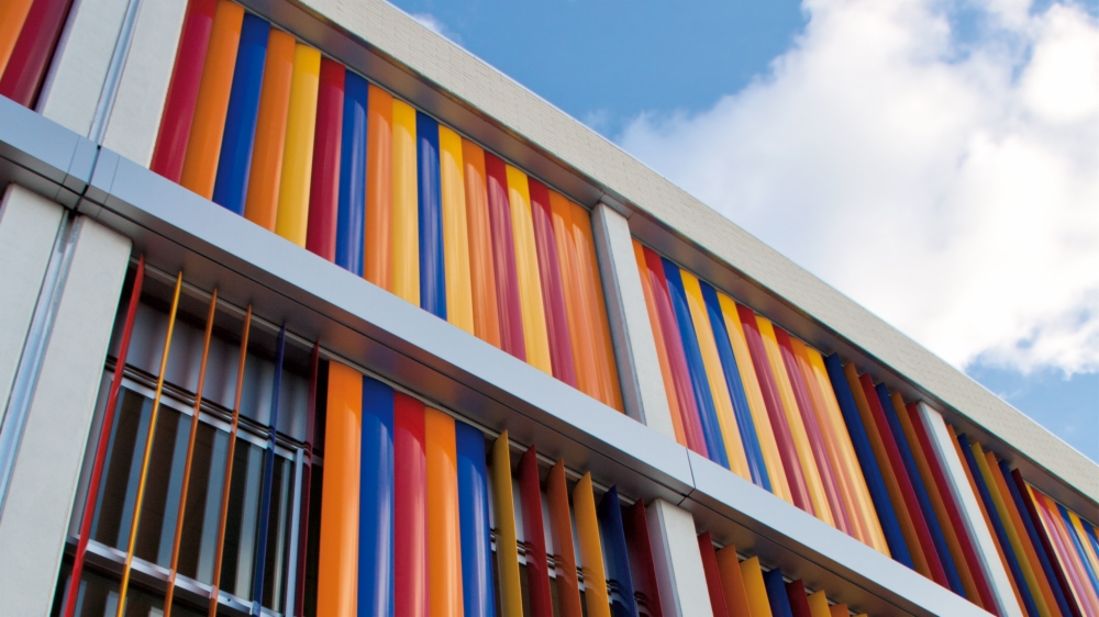 Brise-soleil O-210 - Installation de brises-soleils pour la protection d'une école à Dénia