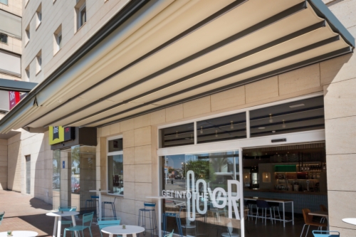 Une pergola Fúlvia installée dans un hôtel d'Elche