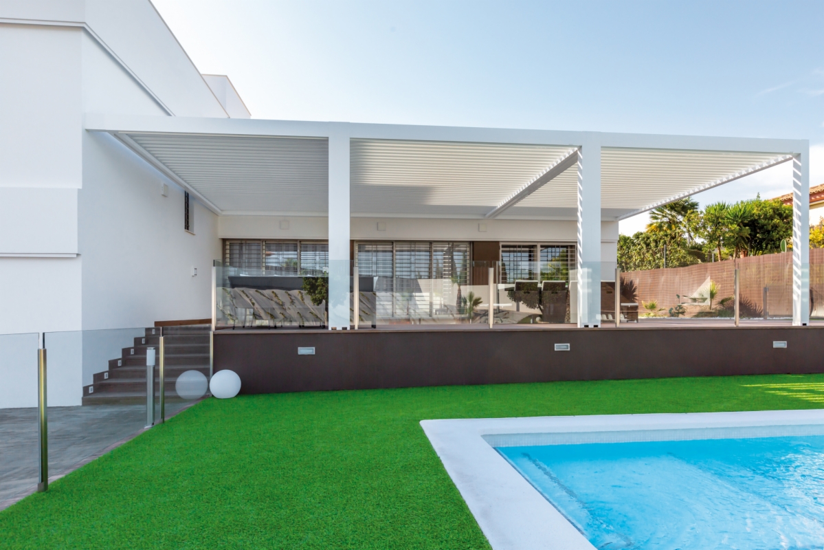 Pergola bioclimatique dans un quartier exclusif de Murcie